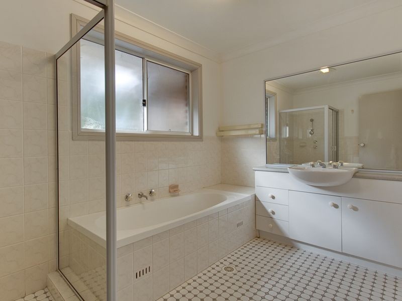 11A Kingussie Av, Castle Hill NSW 2154