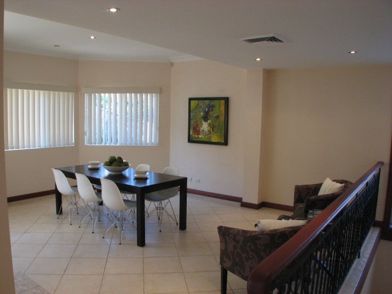 26 Grange Rd, Glenhaven NSW 2156