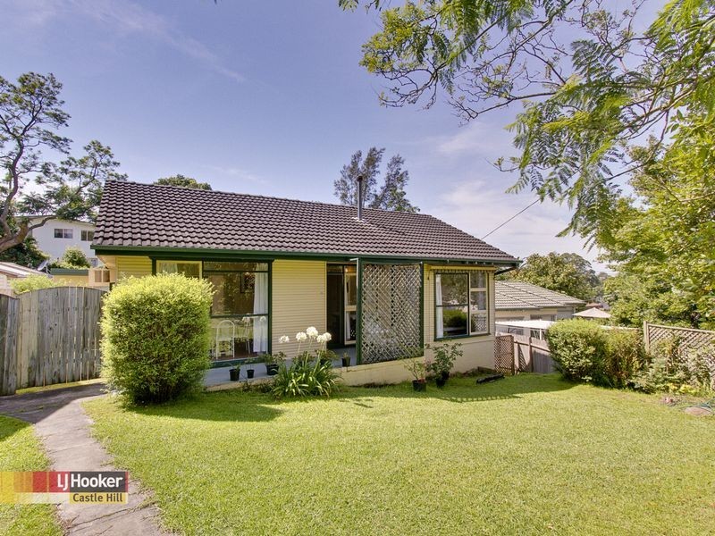 8 Dan Crescent, Castle Hill NSW 2154