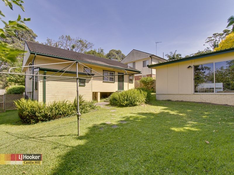 8 Dan Crescent, Castle Hill NSW 2154