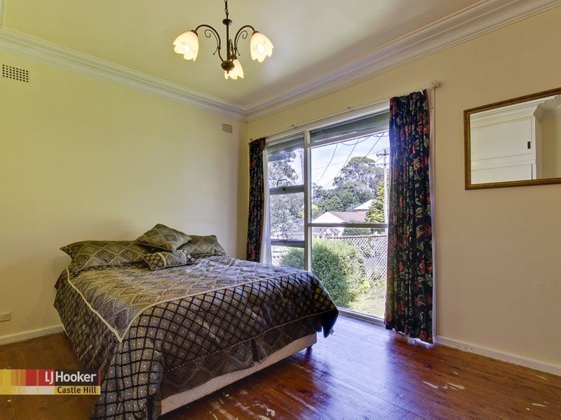 8 Dan Crescent, Castle Hill NSW 2154