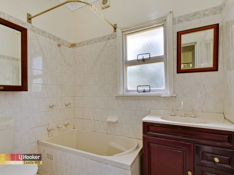 8 Dan Crescent, Castle Hill NSW 2154