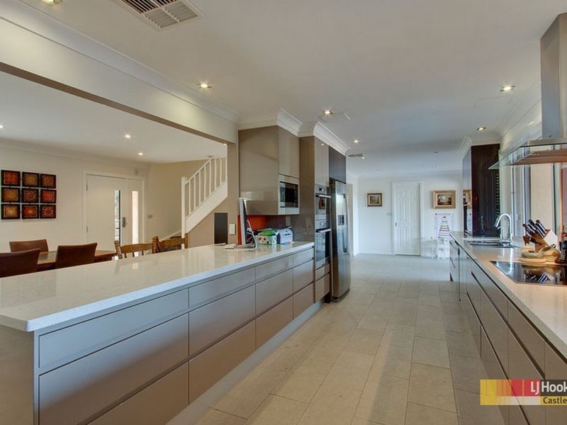 7 Lincoln Pl, Castle Hill NSW 2154