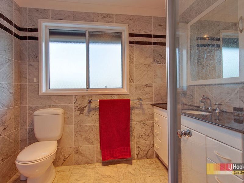 7 Lincoln Pl, Castle Hill NSW 2154