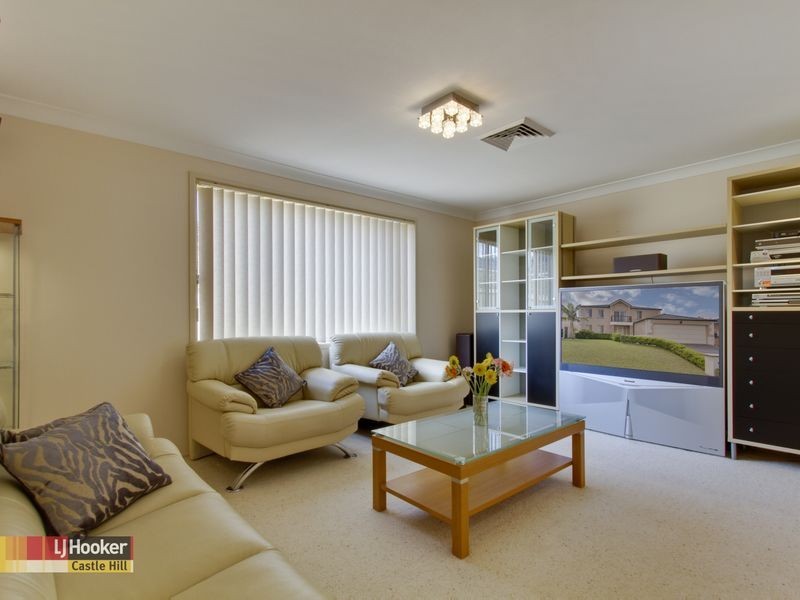 16 Park Ridge Cct, Kellyville NSW 2155