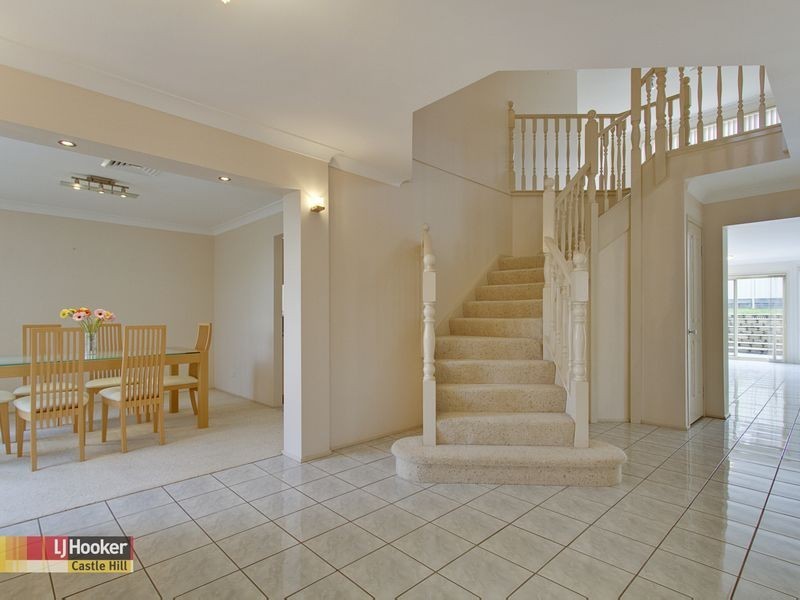 16 Park Ridge Cct, Kellyville NSW 2155