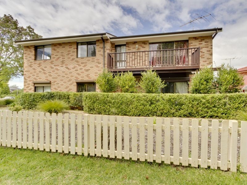 25 Battlement Crescent, Castle Hill NSW 2154