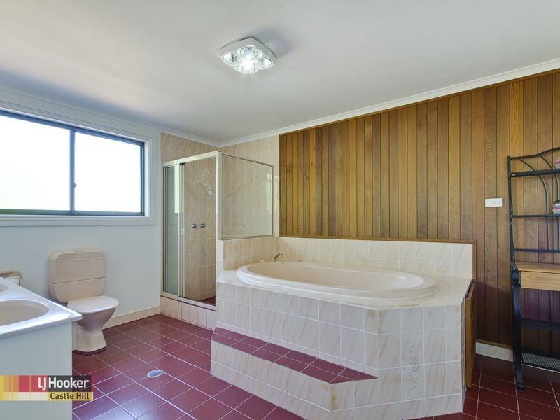 25 Battlement Crescent, Castle Hill NSW 2154