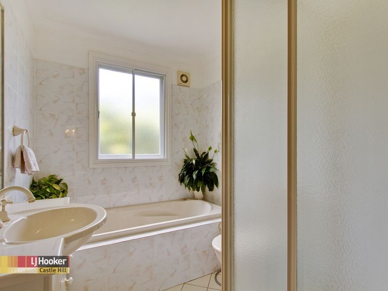 19 Larool Crescent, Castle Hill NSW 2154