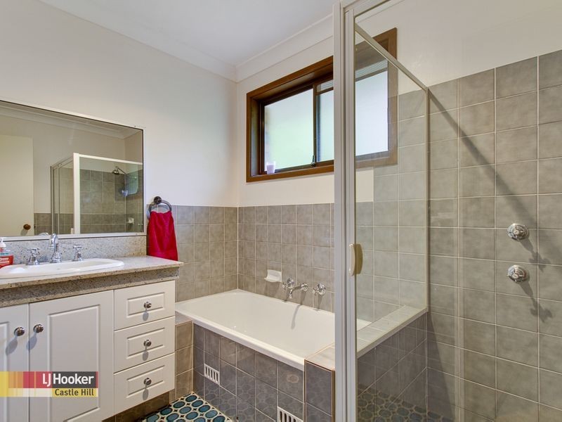 28 Ashford Ave, Castle Hill NSW 2154