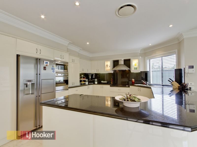 4 Benbullen Way, Castle Hill NSW 2154