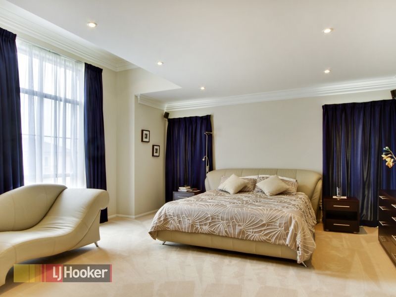 4 Benbullen Way, Castle Hill NSW 2154