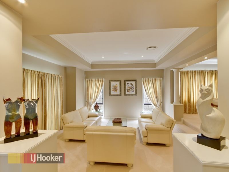 4 Benbullen Way, Castle Hill NSW 2154