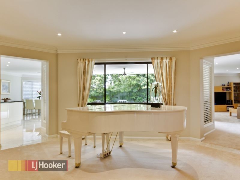 4 Benbullen Way, Castle Hill NSW 2154