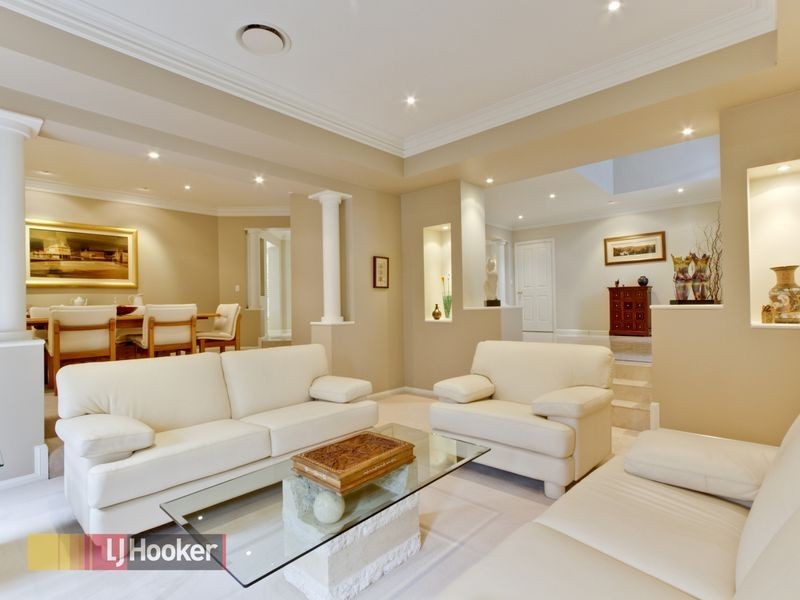 4 Benbullen Way, Castle Hill NSW 2154