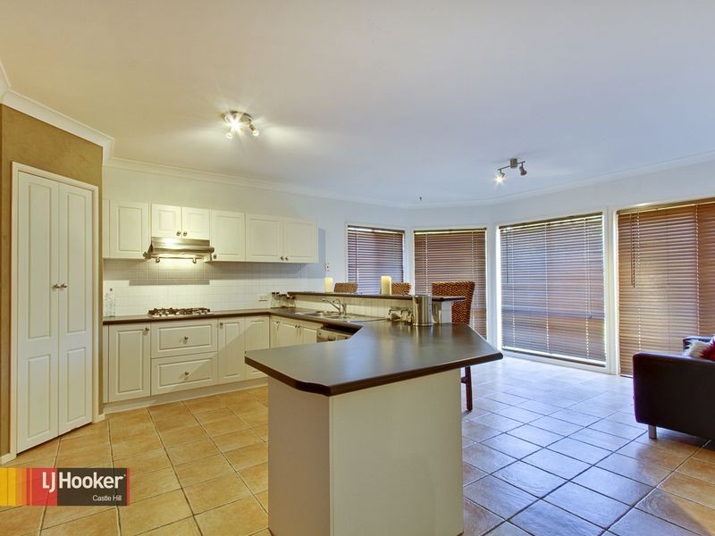 6 Lightwood Way, Beaumont Hills NSW 2155