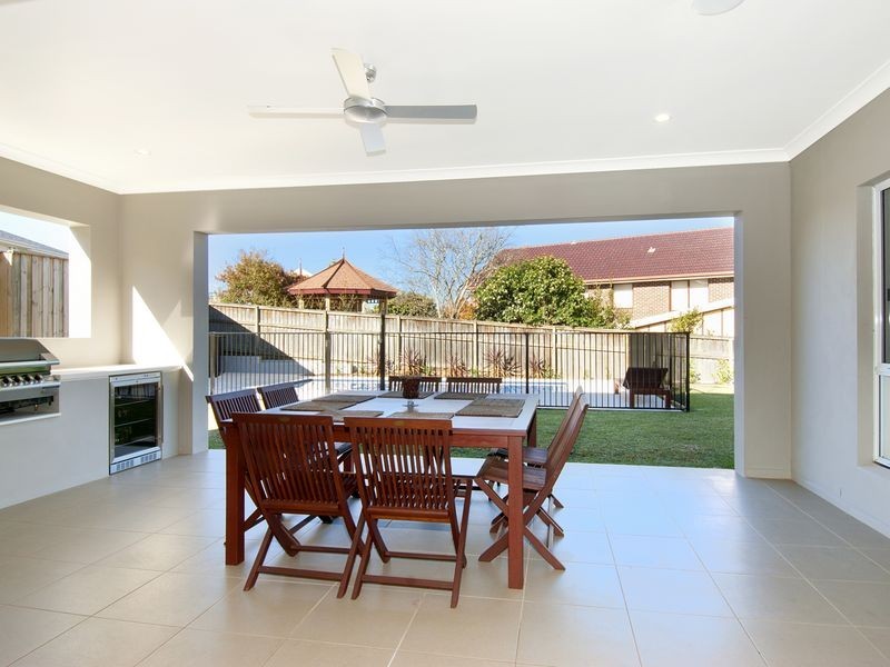 12 Bolwarra Crescent, Castle Hill NSW 2154