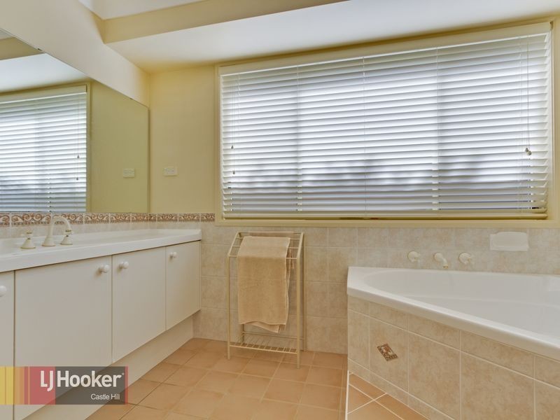 10 Kinnard Way, Kellyville NSW 2155