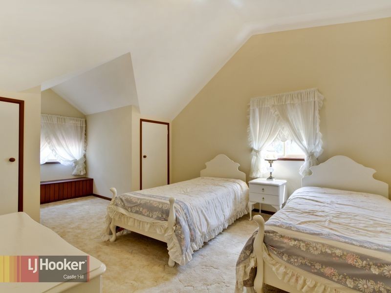 17 Garthowen Crescent, Castle Hill NSW 2154