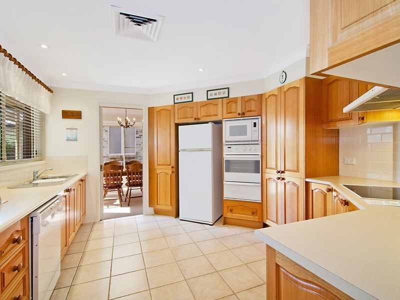 5 Treetops Rd, Cherrybrook NSW 2126
