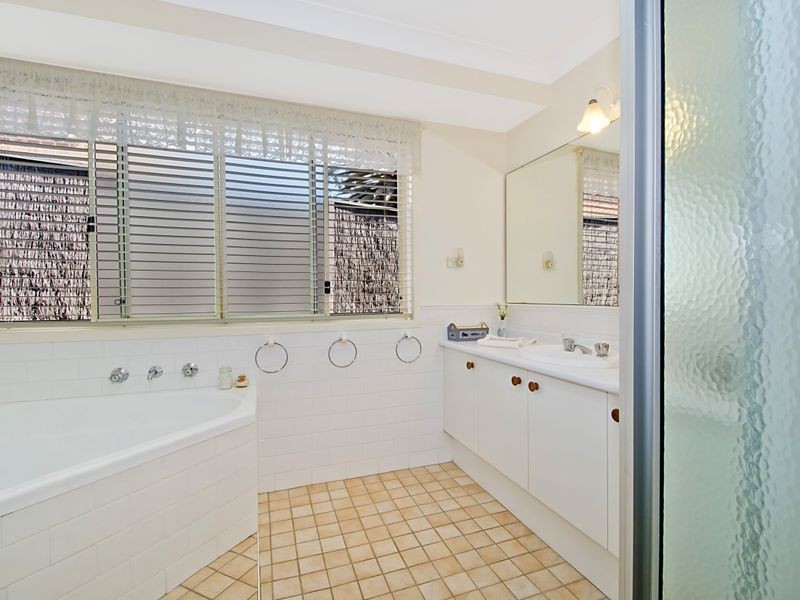 5 Treetops Rd, Cherrybrook NSW 2126