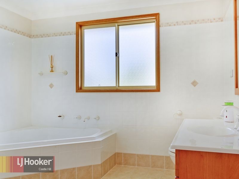 2 Stirling Avenue, North Rocks NSW 2151