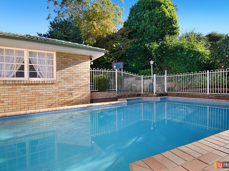 8 Haigh Place, Castle Hill NSW 2154