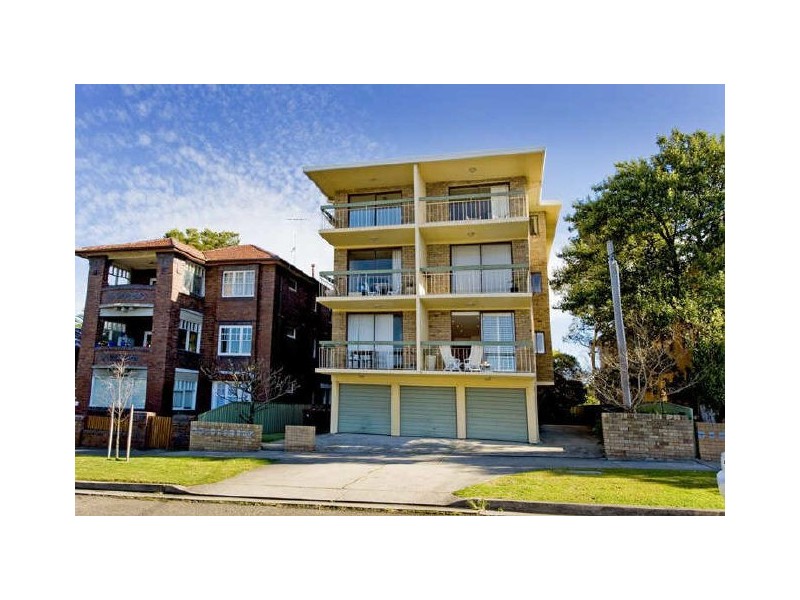 2/18 Brook Street, Coogee NSW 2034