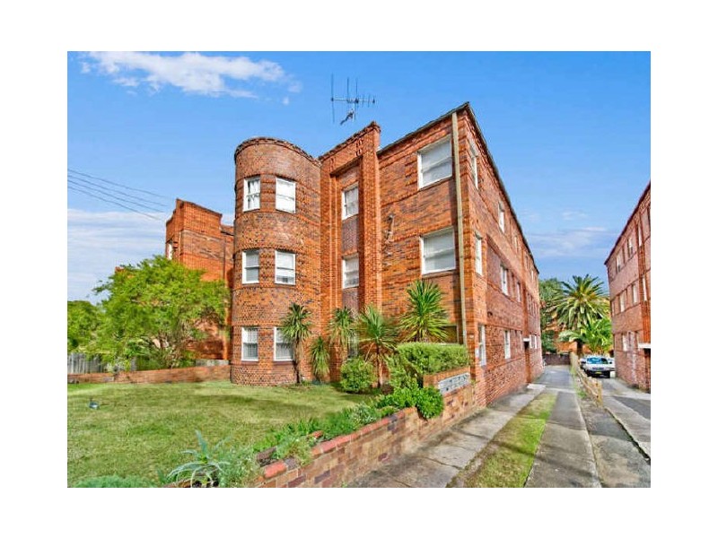 2/11 Botany Street, Bondi Junction NSW 2022