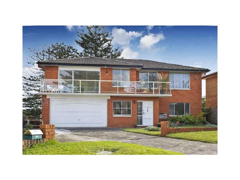 24 Ian Avenue, North Curl Curl NSW 2099