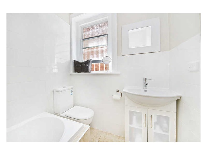 2/17 Botany Street, Bondi Junction NSW 2022