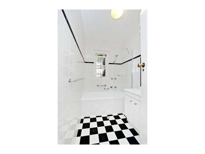 2/11 Porter Street, Bondi Junction NSW 2022