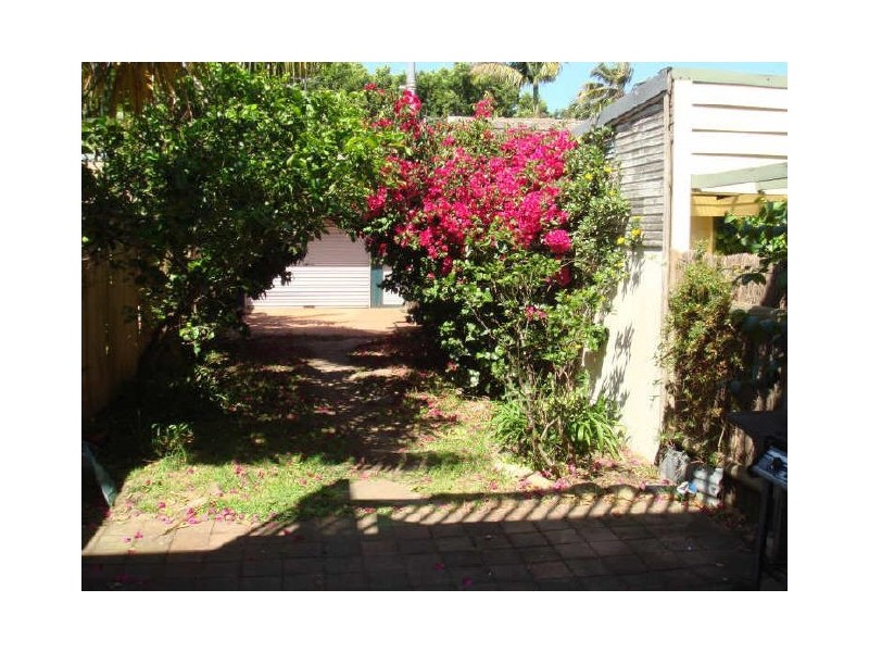 160a Newland Street, Queens Park WA 6107