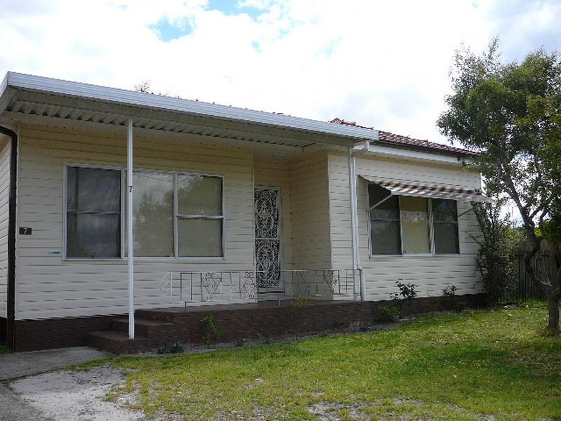 7 Greene Street, Woy Woy NSW 2256