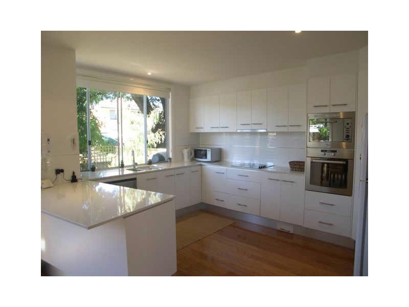 1/8 Davis, Booker Bay NSW 2257
