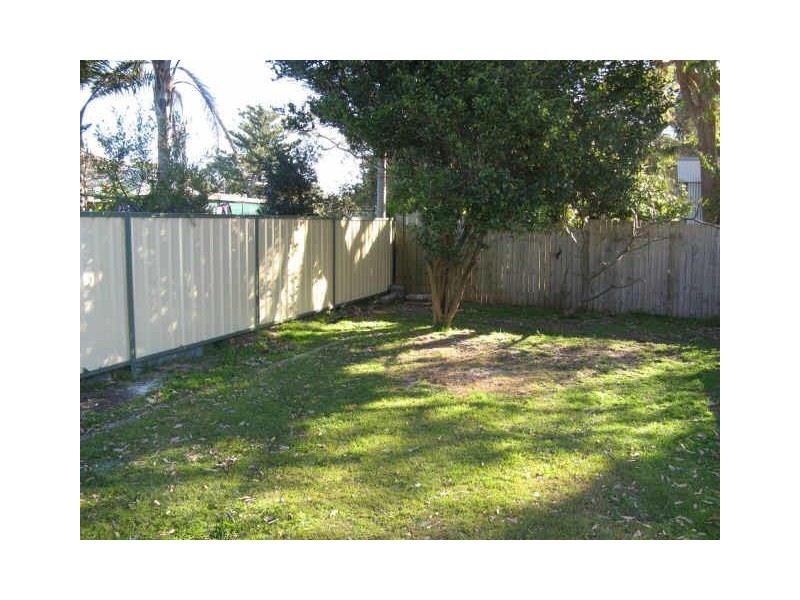 Cab 131 Barrenjoey Rd, Ettalong Beach NSW 2257