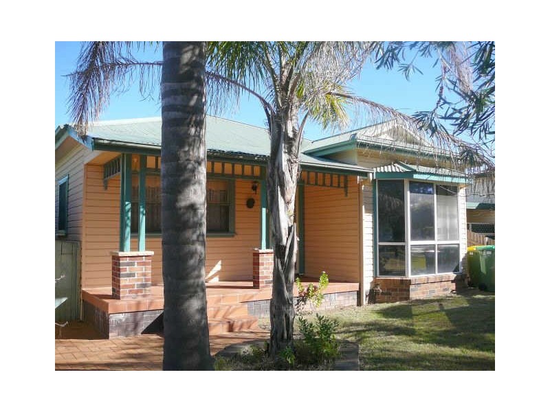 8 Brittania Street, Umina Beach NSW 2257