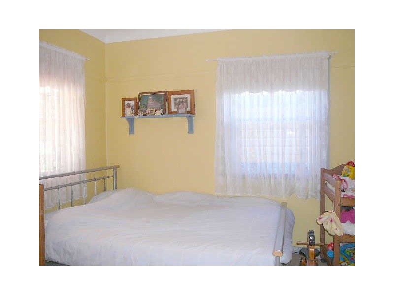 8 Brittania Street, Umina Beach NSW 2257