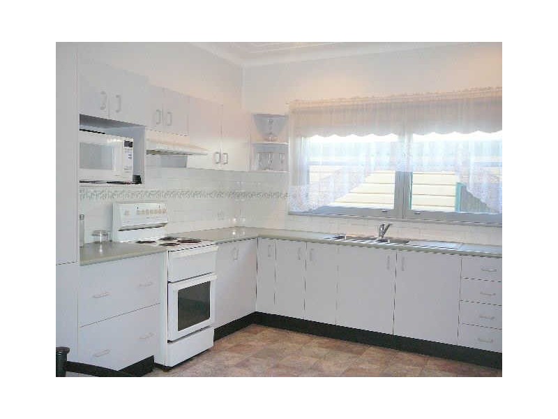 8 Brittania Street, Umina Beach NSW 2257