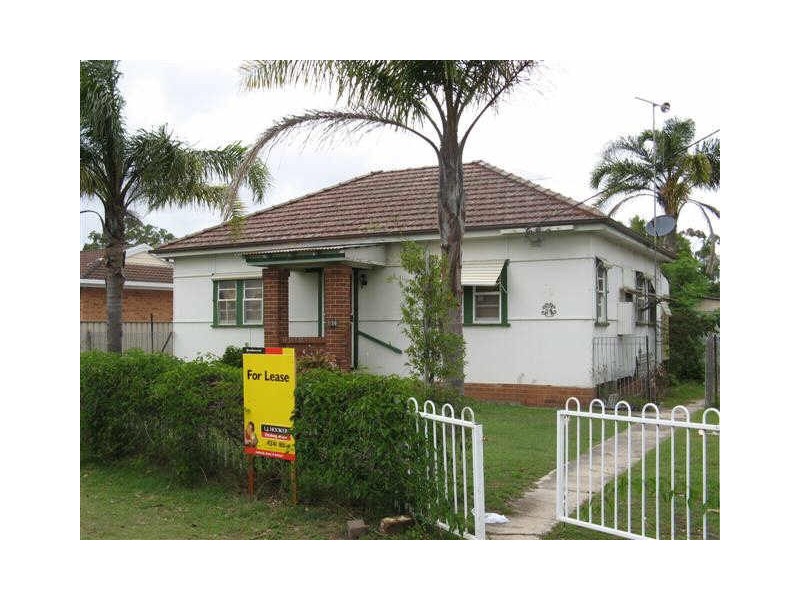 14 Bowden Rd, Woy Woy NSW 2256