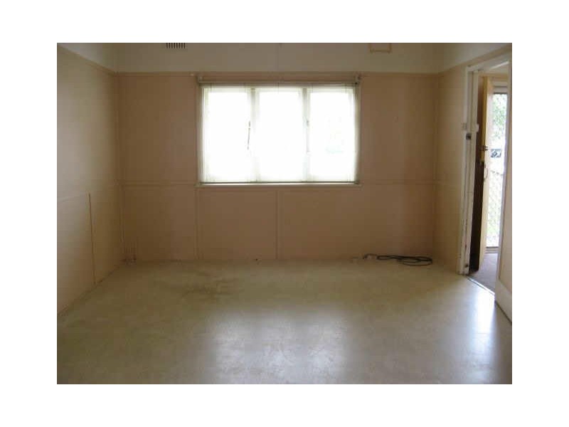 7 Bangalow St, Ettalong Beach NSW 2257