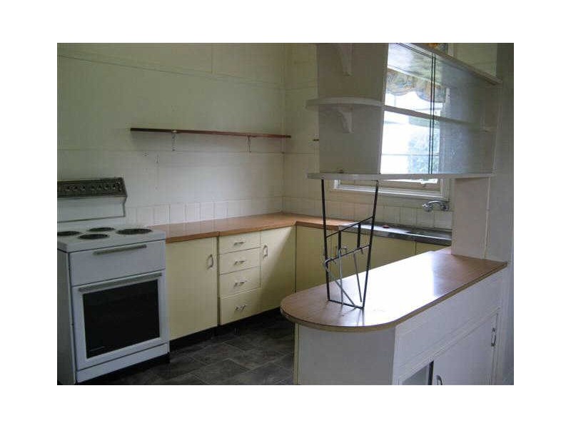 14 Bowden Road, Woy Woy NSW 2256