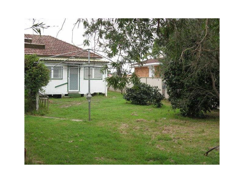 14 Bowden Road, Woy Woy NSW 2256