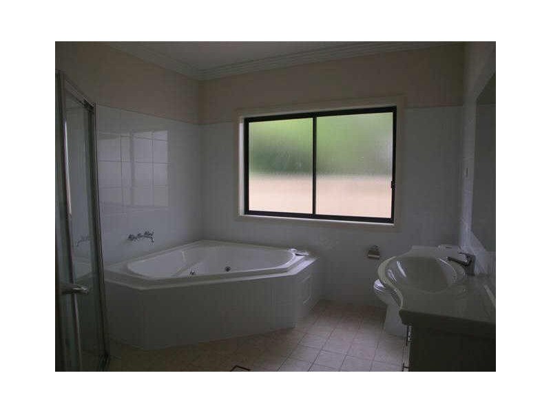 1/11 Dwyer Ave, Woy Woy NSW 2256