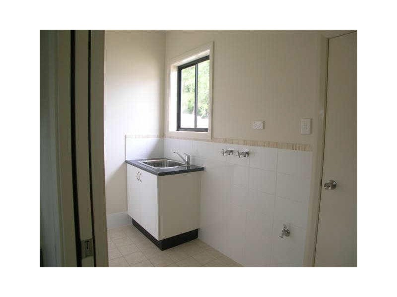 1/11 Dwyer Ave, Woy Woy NSW 2256