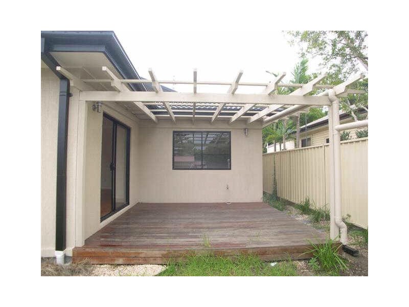 1/11 Dwyer Ave, Woy Woy NSW 2256