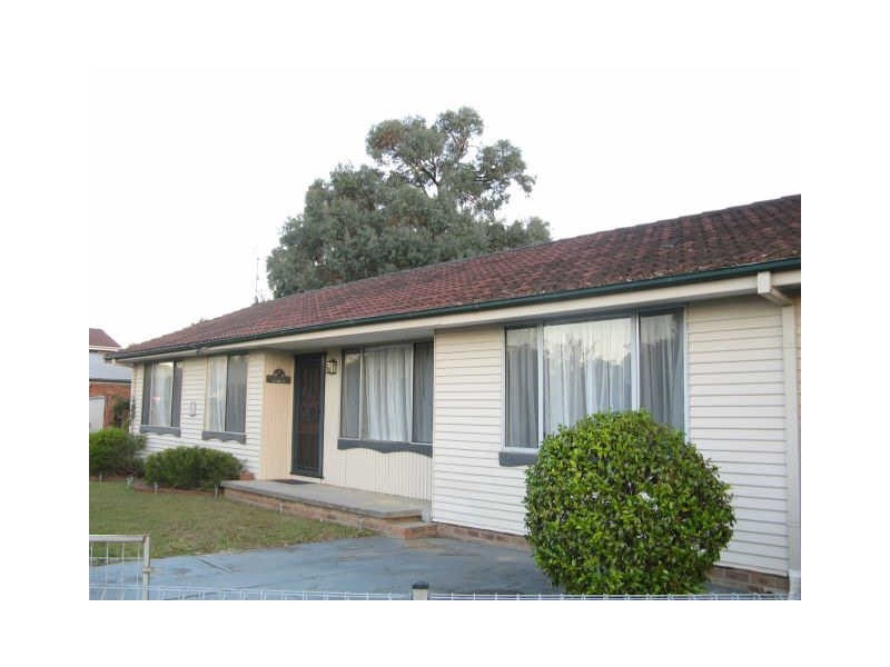 4 Veron Rd, Umina Beach NSW 2257