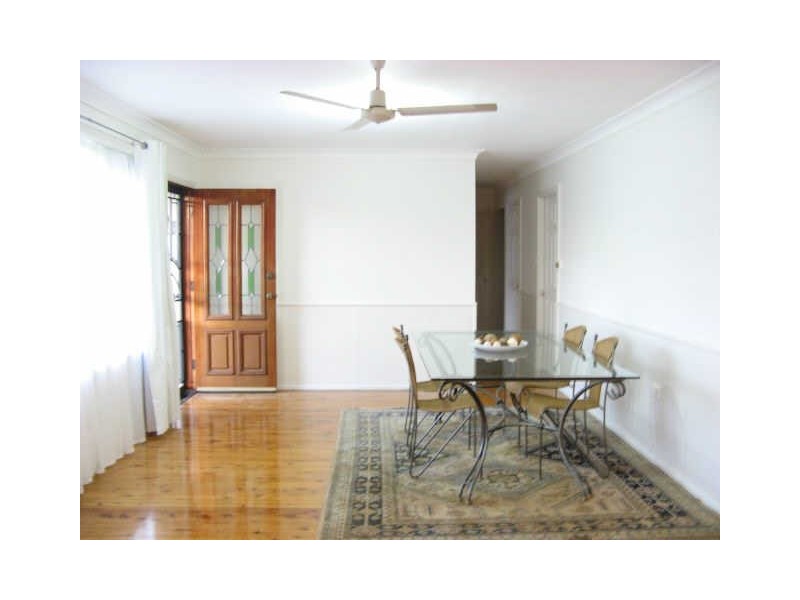 4 Veron Rd, Umina Beach NSW 2257