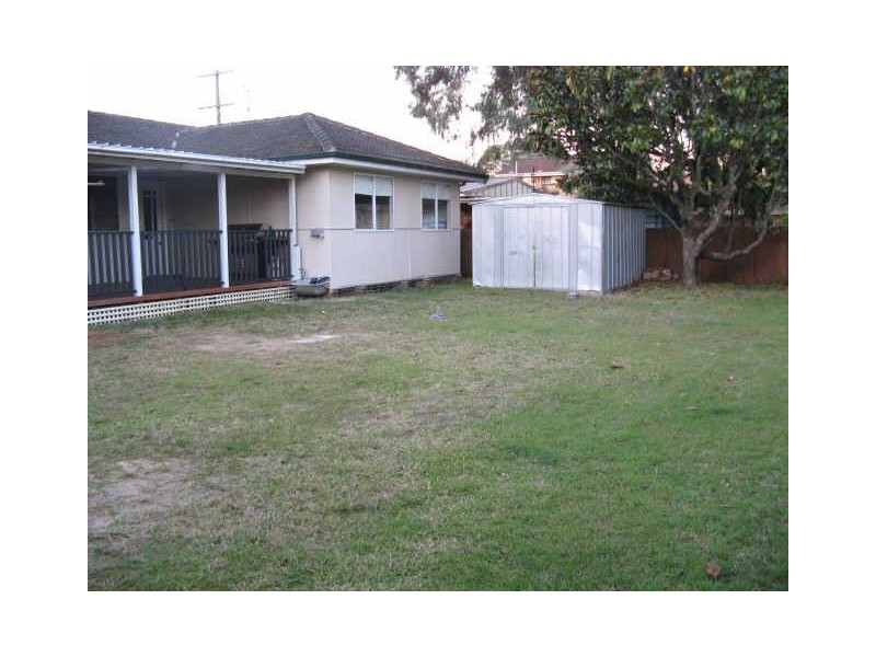 4 Veron Rd, Umina Beach NSW 2257