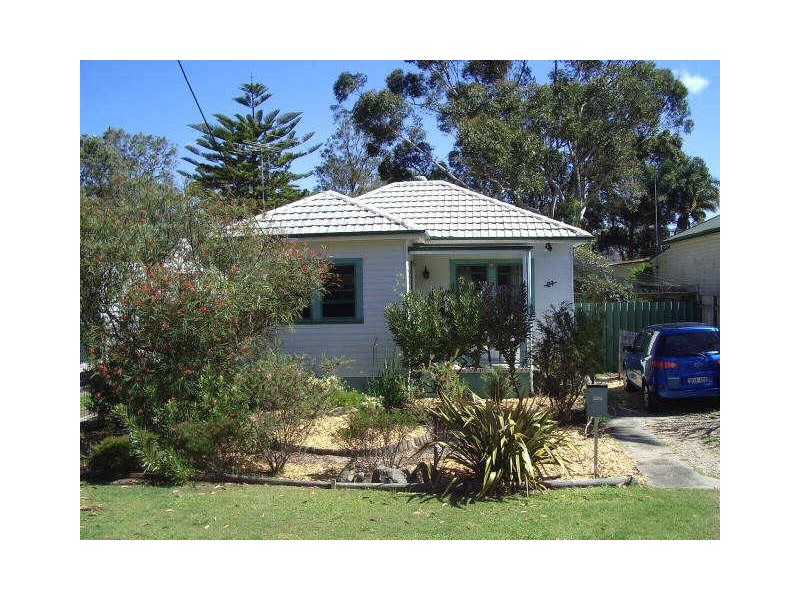 21 Banksia St, Ettalong Beach NSW 2257